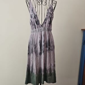 Alternative Sleeveless Tie-Dye Dress in Gray and Green